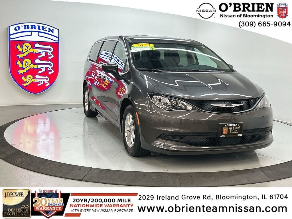 2023 CHRYSLER Voyager