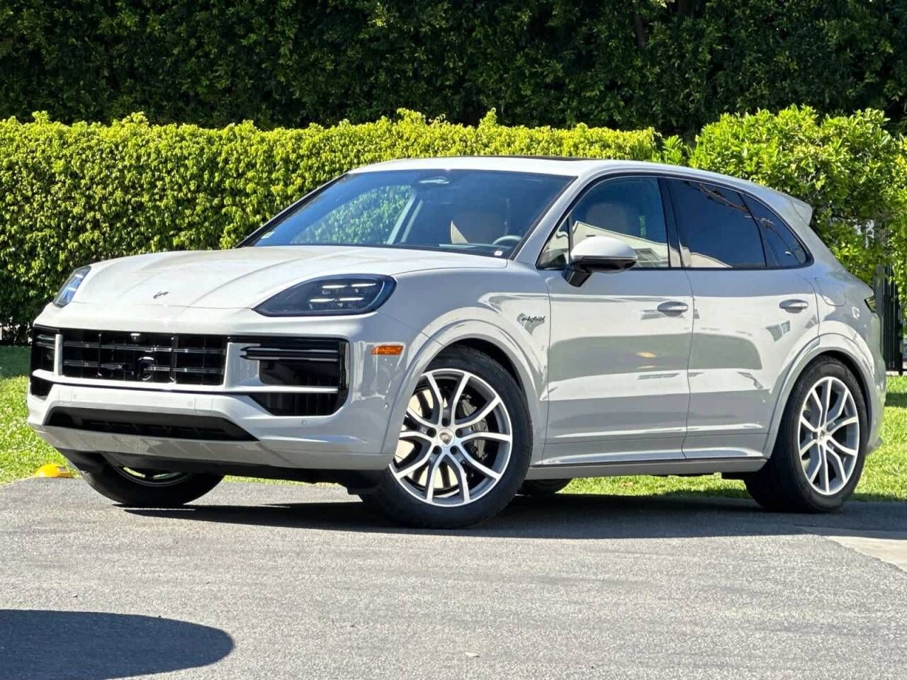 2026 PORSCHE Cayenne