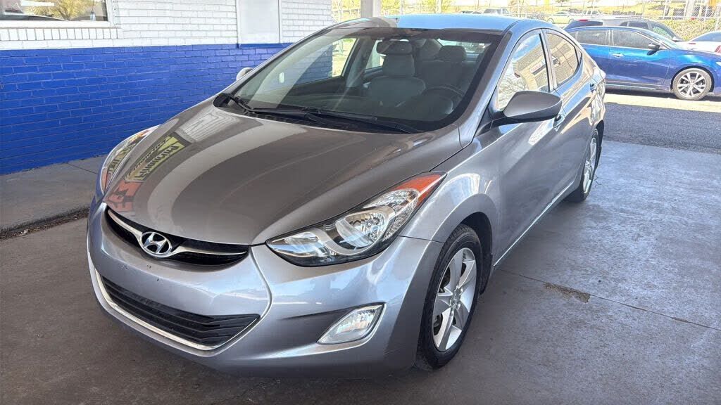 2013 HYUNDAI Elantra