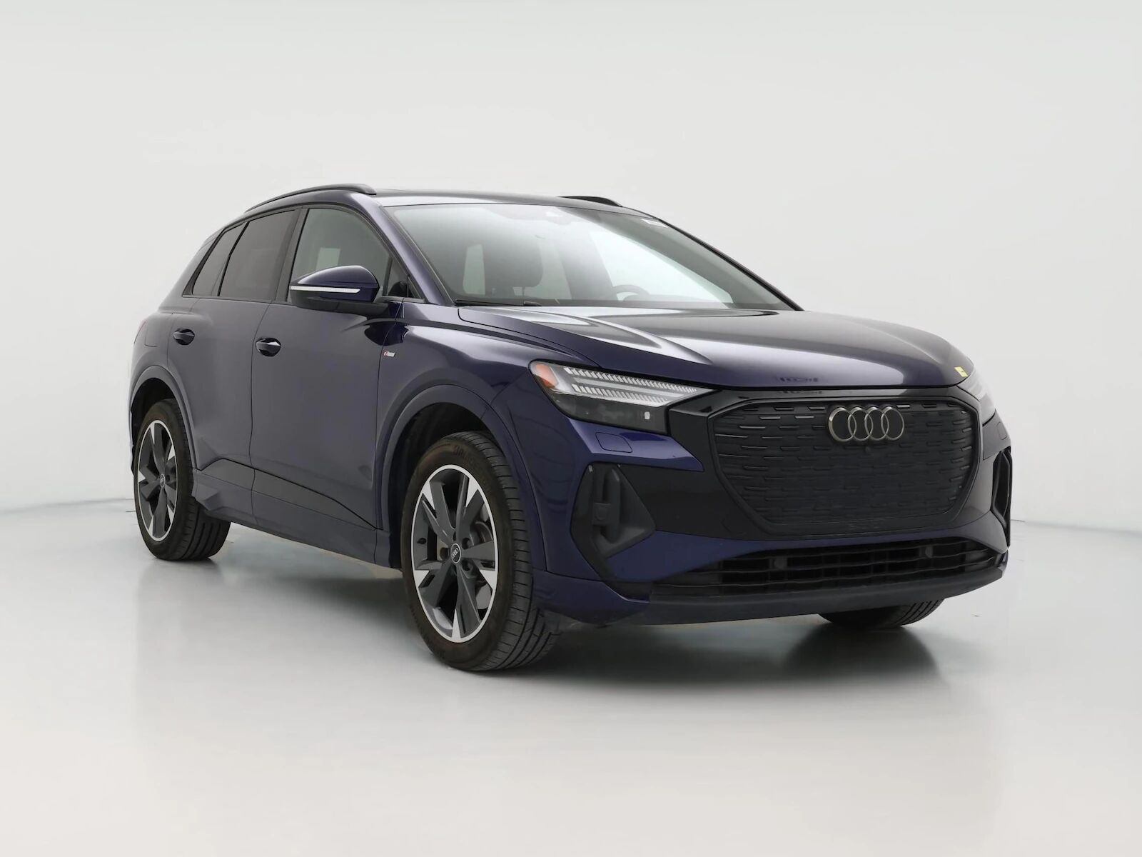 2023 AUDI Q4