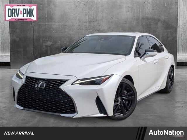 2021 LEXUS IS