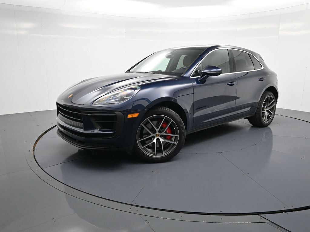 2022 PORSCHE Macan