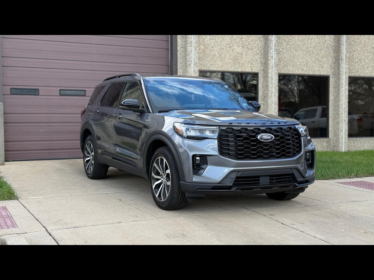 2025 FORD Explorer