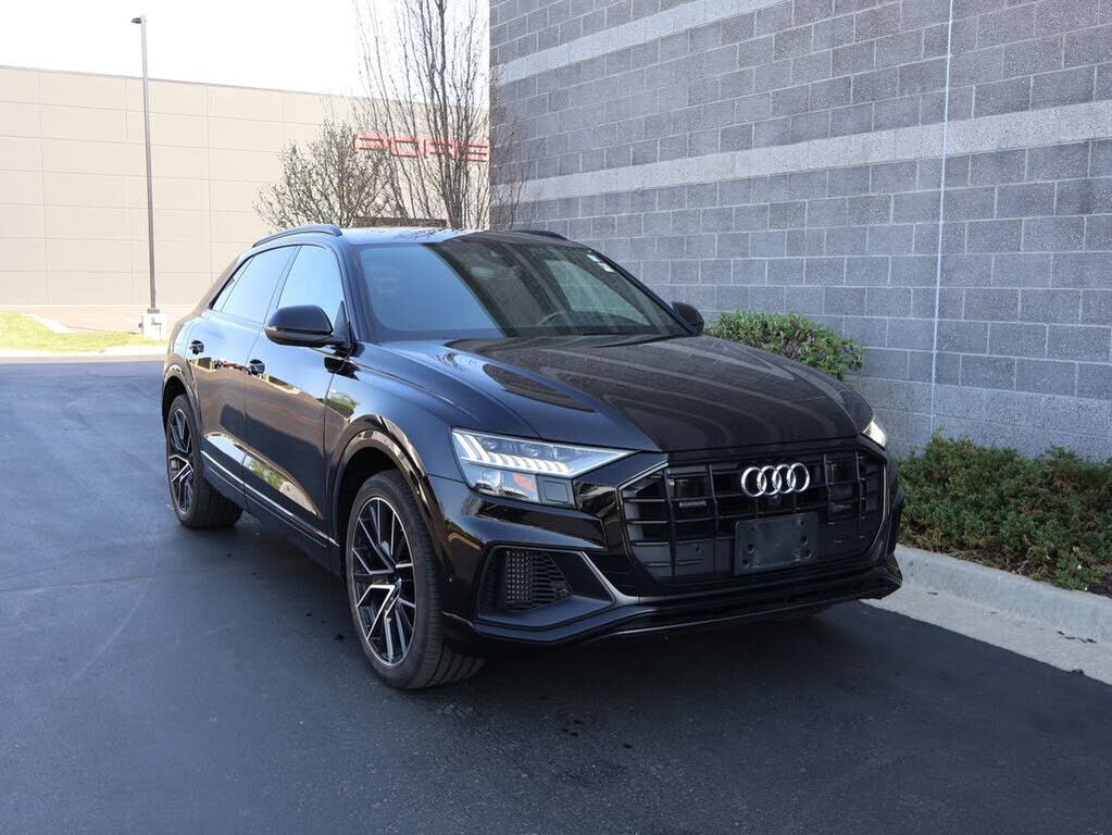 2020 AUDI Q8