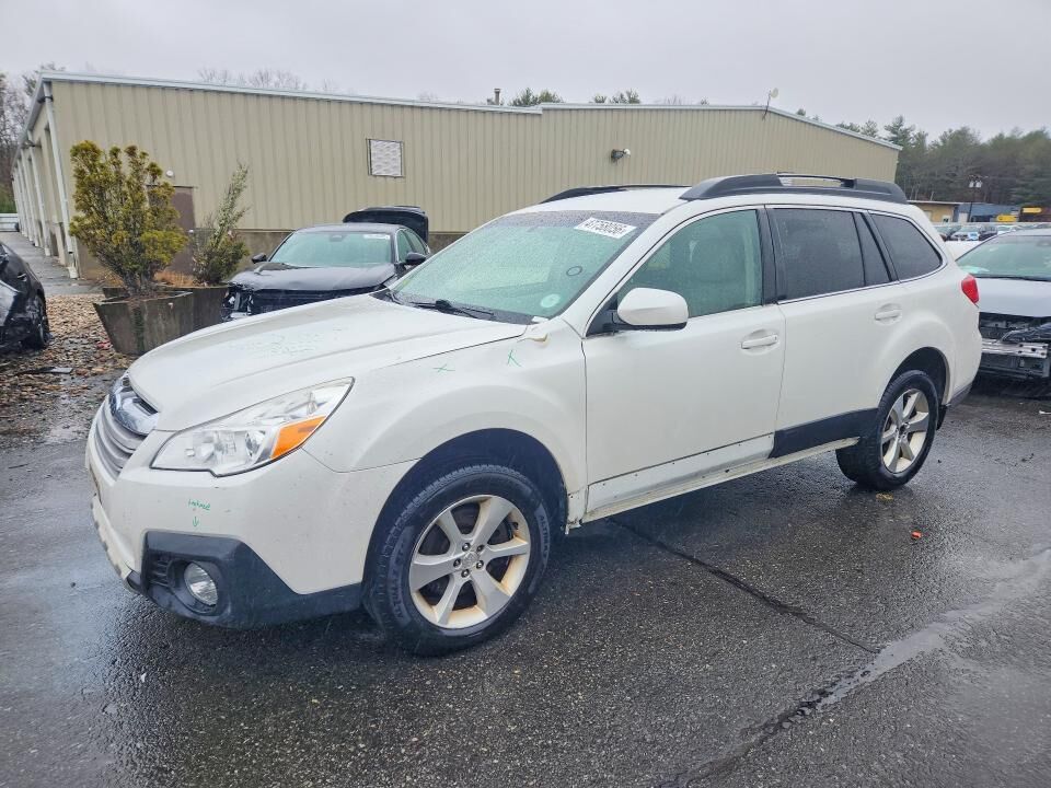 2013 SUBARU Outback