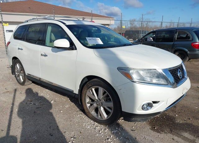 2016 NISSAN Pathfinder