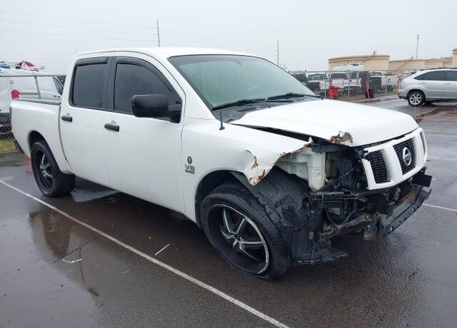 2004 NISSAN Titan