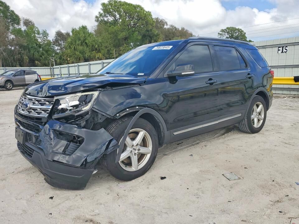 2018 FORD Explorer