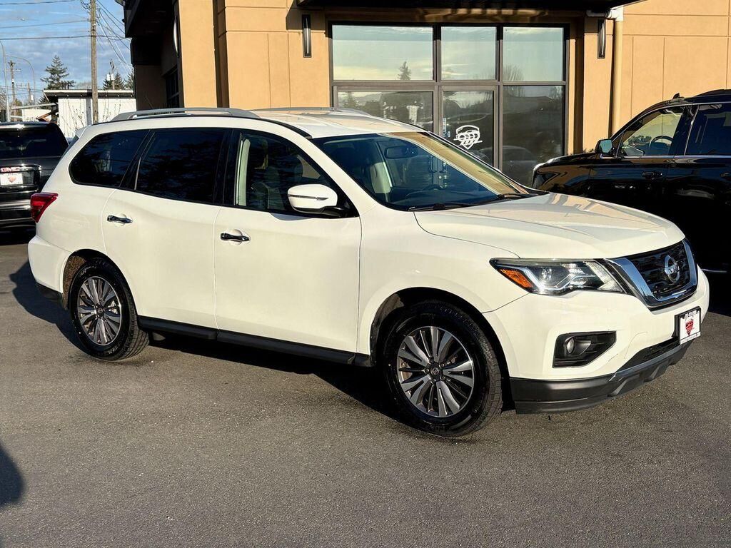 2018 NISSAN Pathfinder