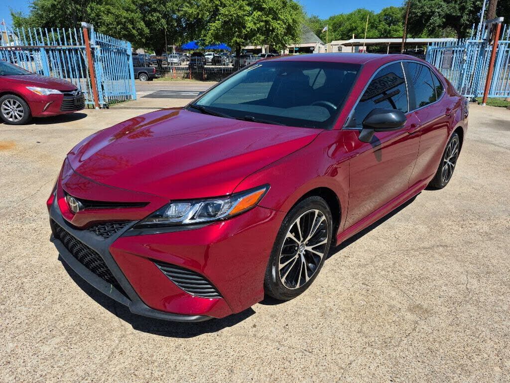 2018 TOYOTA Camry