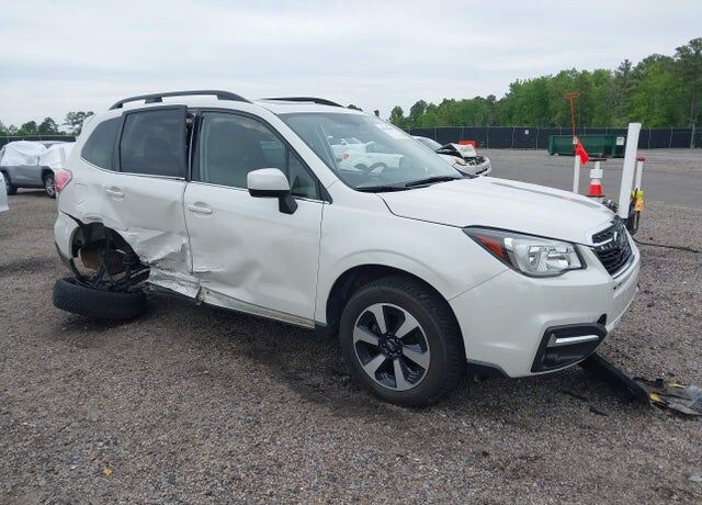 2017 SUBARU Forester