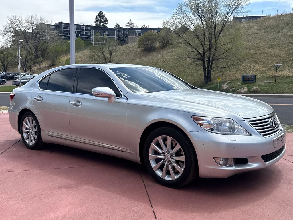 2010 LEXUS LS