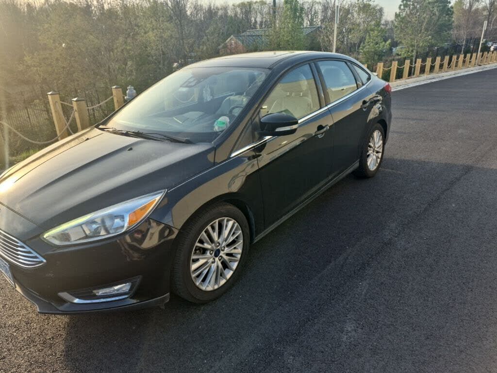 2017 FORD Focus