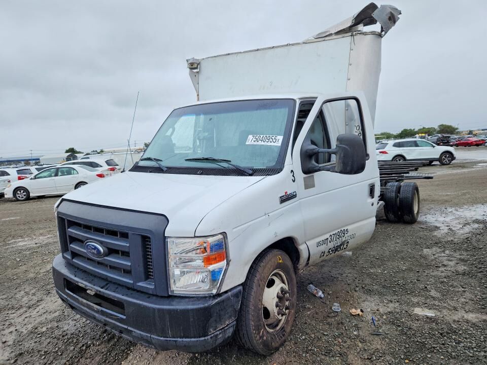 2018 FORD E-350