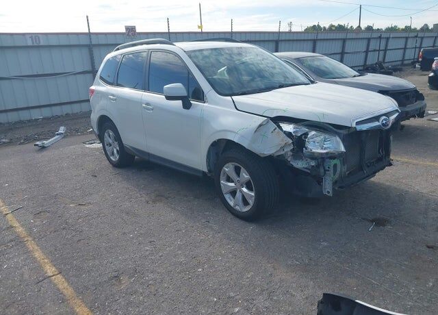 2016 SUBARU Forester