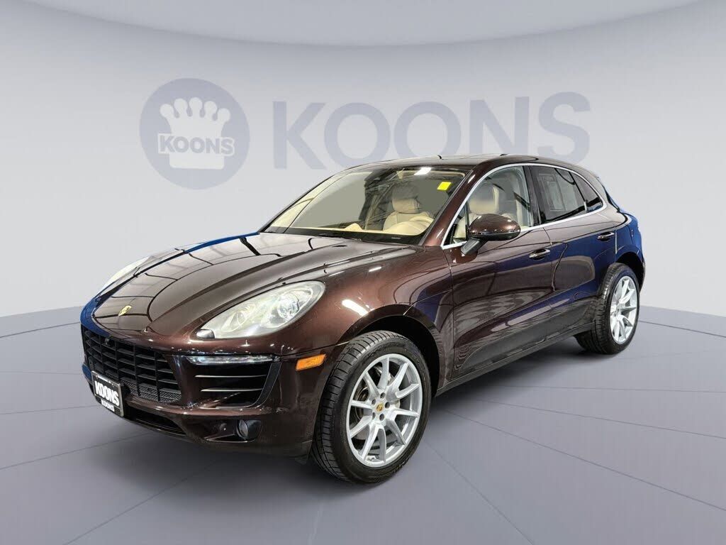 2016 PORSCHE Macan