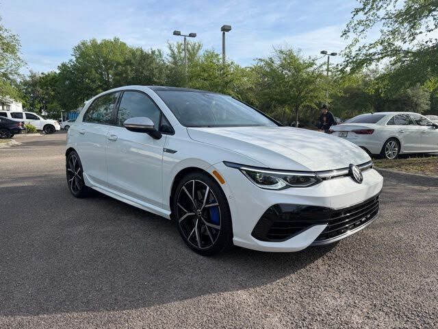 2022 VOLKSWAGEN Golf