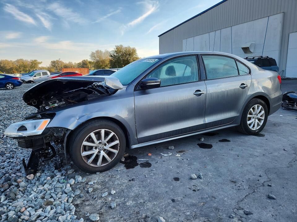 2012 VOLKSWAGEN Jetta