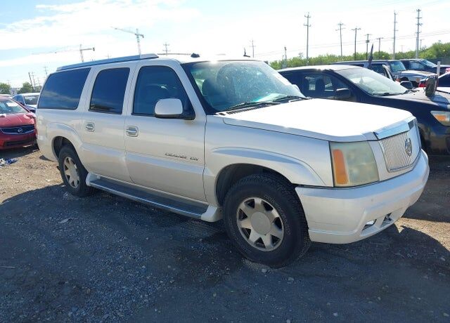 2004 CADILLAC Escalade