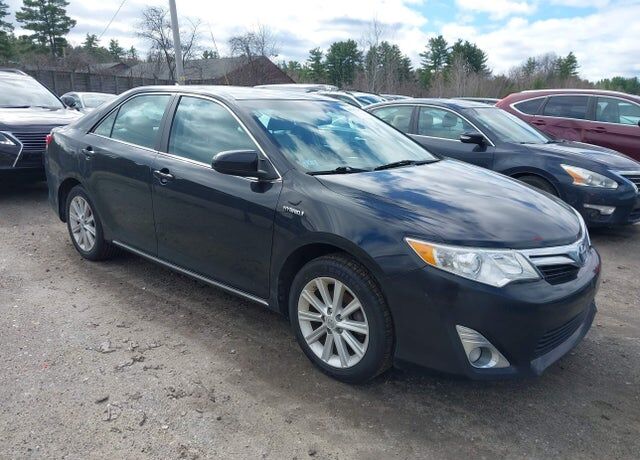 2013 TOYOTA Camry