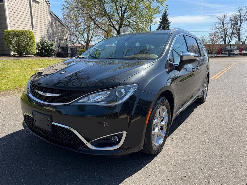 2017 CHRYSLER Pacifica