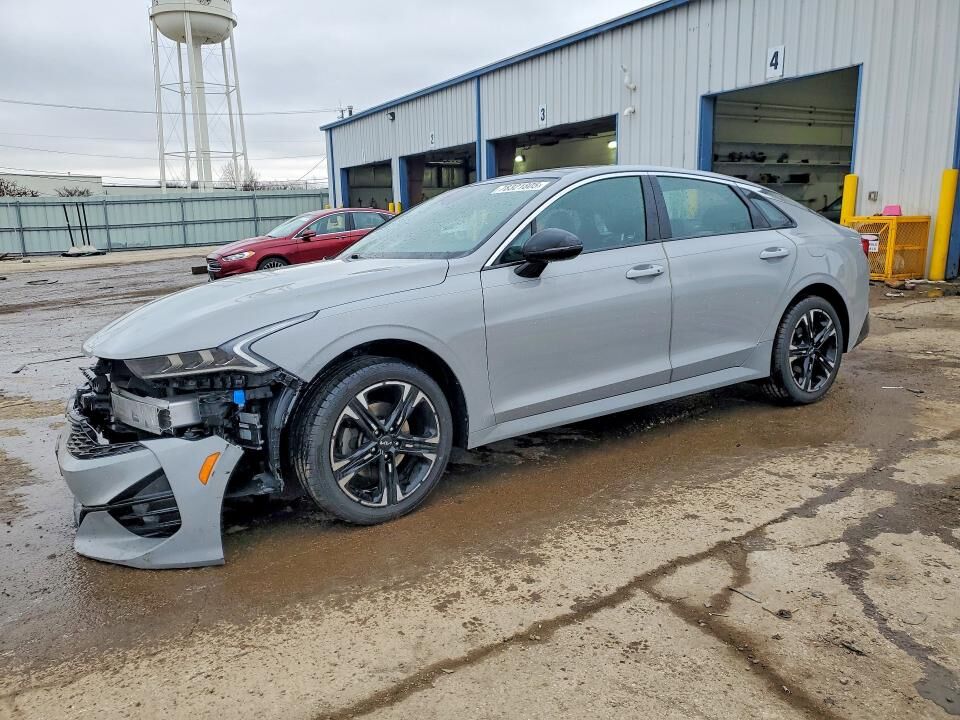 2022 KIA K5