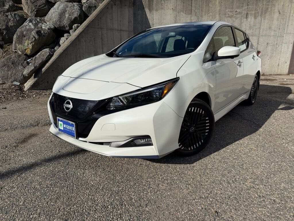 2024 NISSAN Leaf