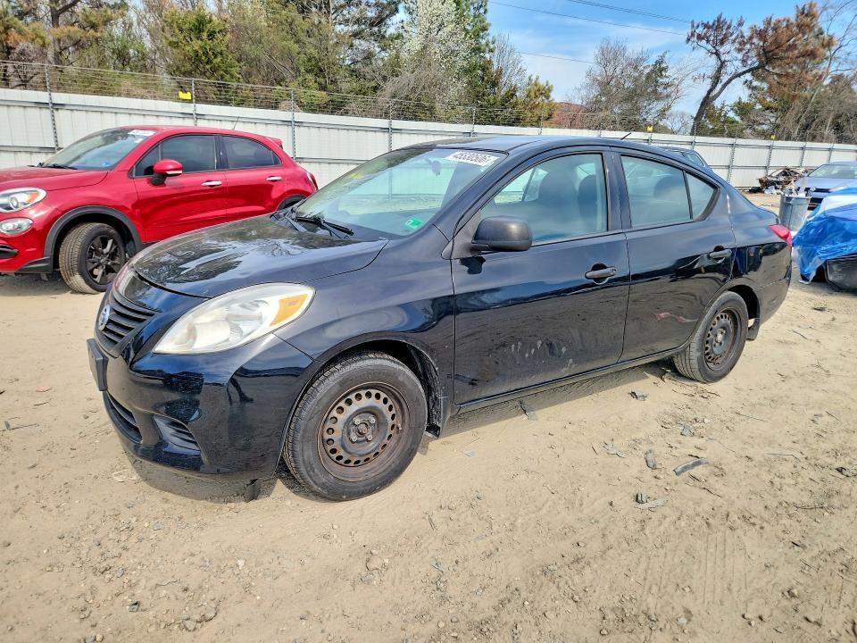 2014 NISSAN Versa