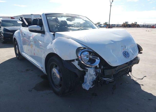 2016 VOLKSWAGEN Beetle