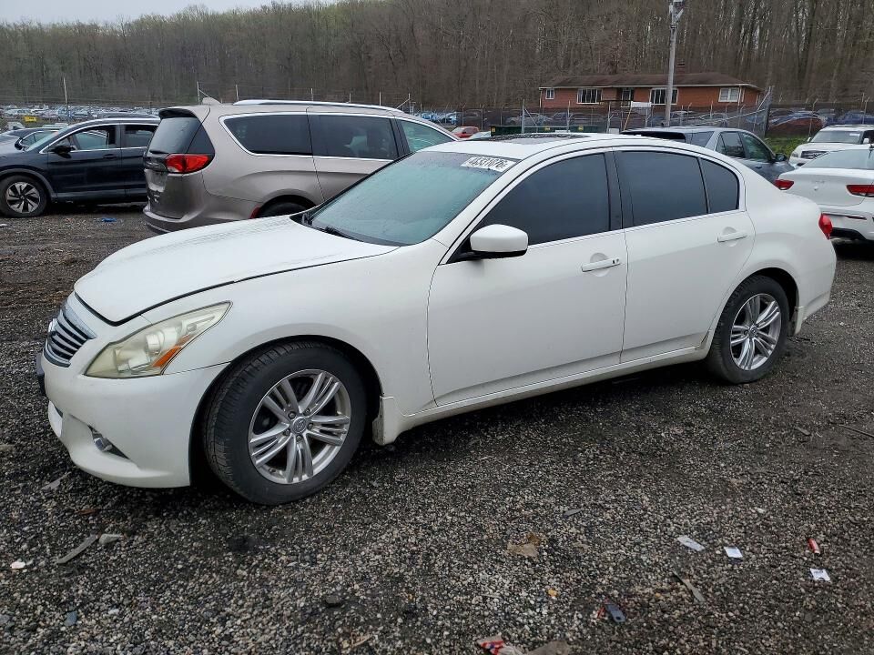 2013 INFINITI G37
