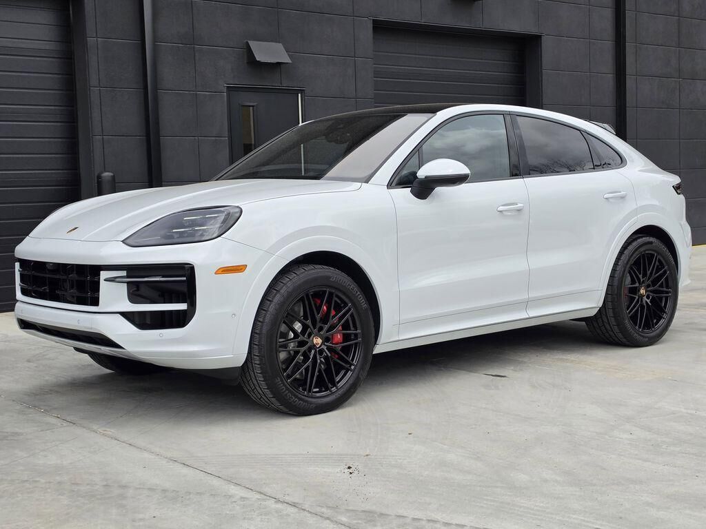 2026 PORSCHE Cayenne