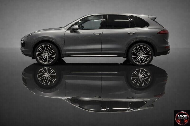 2016 PORSCHE Cayenne