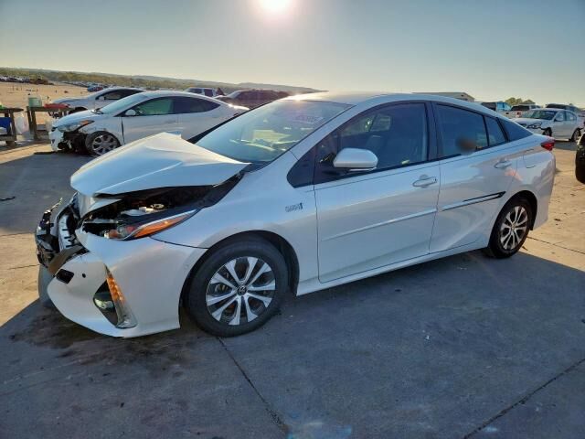 2022 TOYOTA Prius
