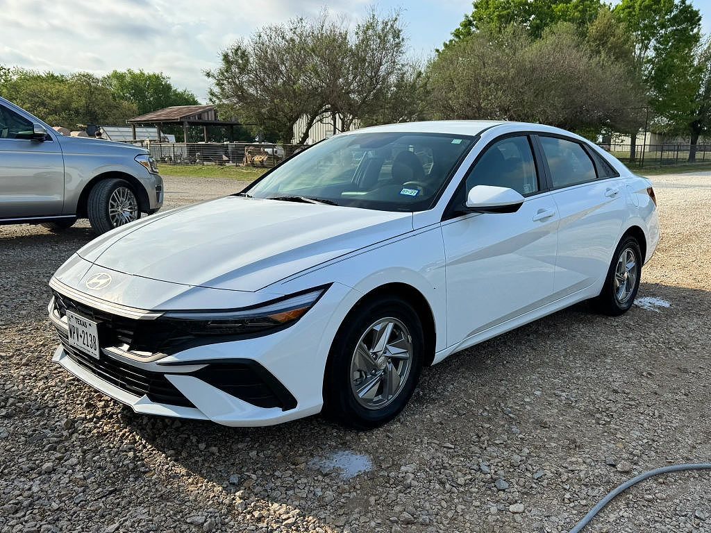 2025 HYUNDAI Elantra