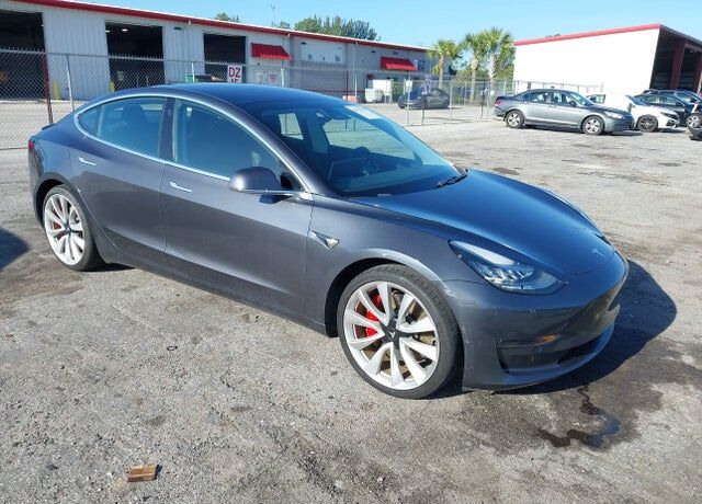 2018 TESLA Model 3