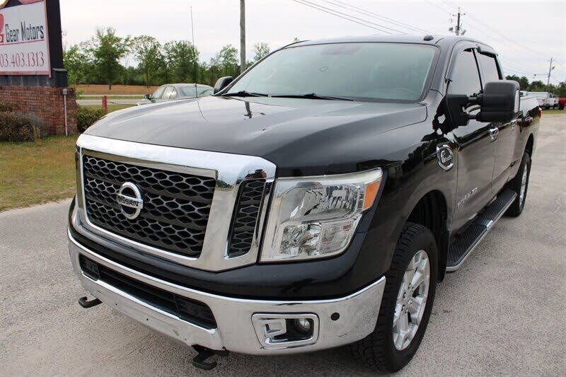 2017 NISSAN Titan