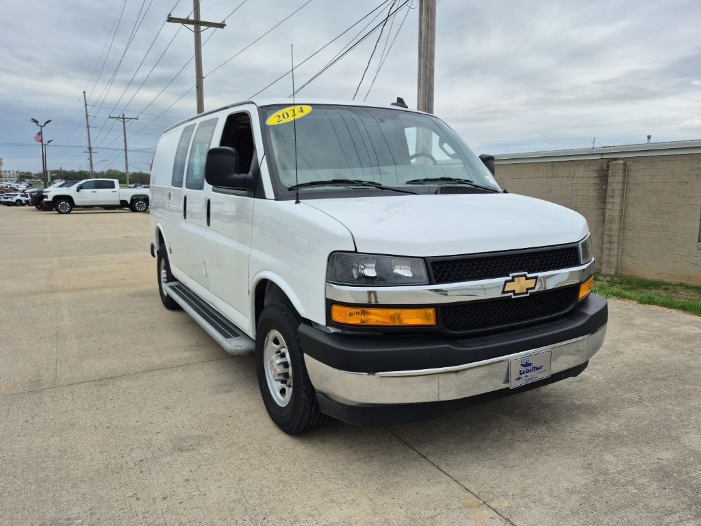2024 CHEVROLET Express