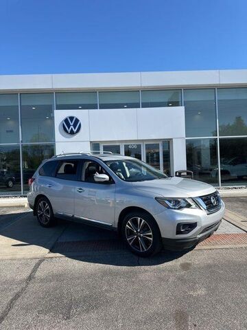 2017 NISSAN Pathfinder