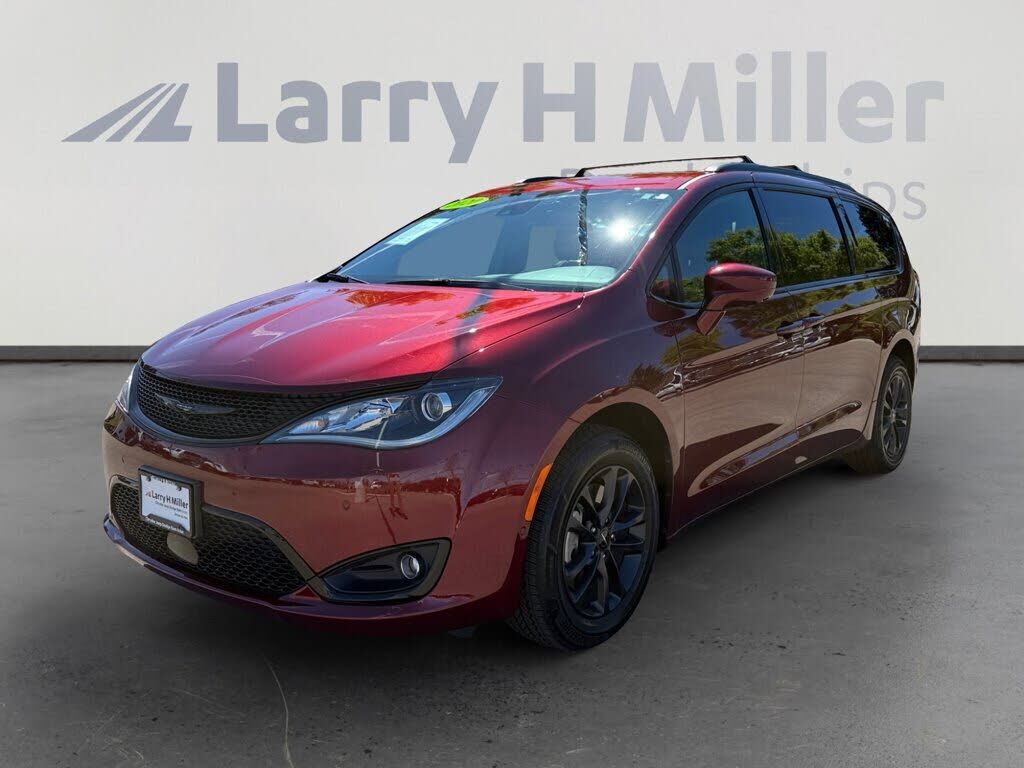 2020 CHRYSLER Pacifica