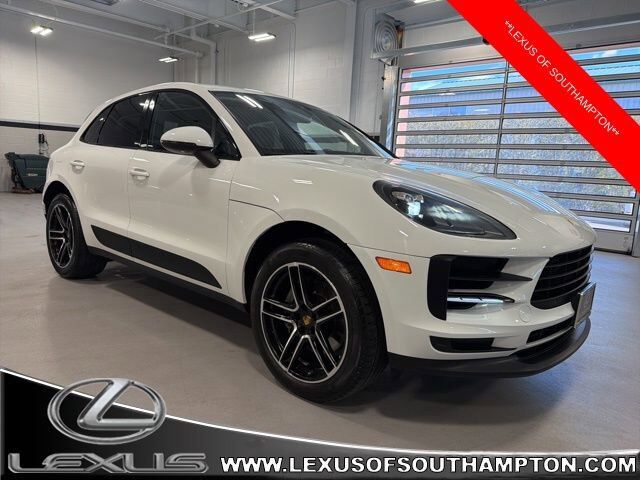 2020 PORSCHE Macan