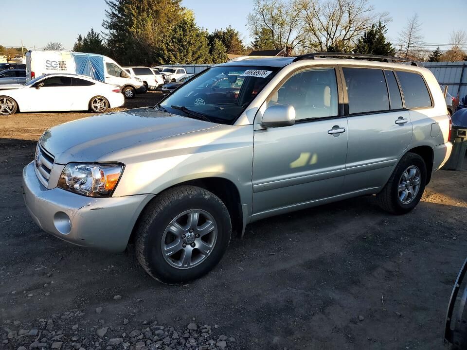 2004 TOYOTA Highlander