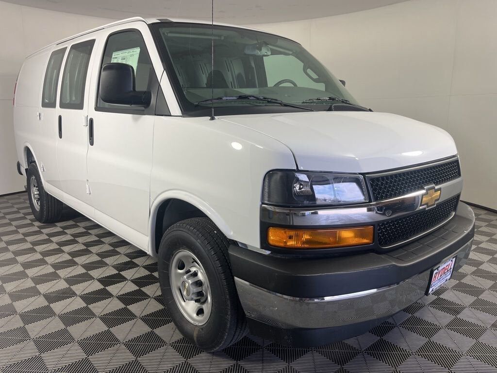 2026 CHEVROLET Express