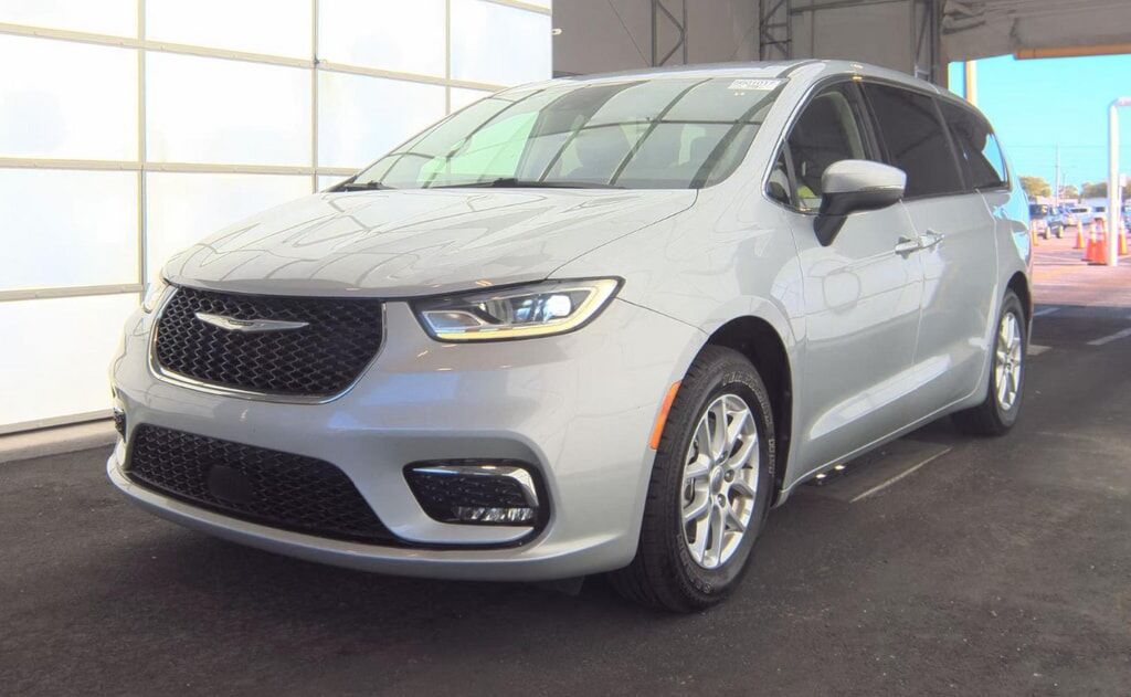 2023 CHRYSLER Pacifica