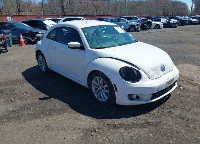 2012 VOLKSWAGEN Beetle
