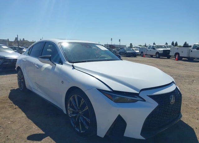 2021 LEXUS IS