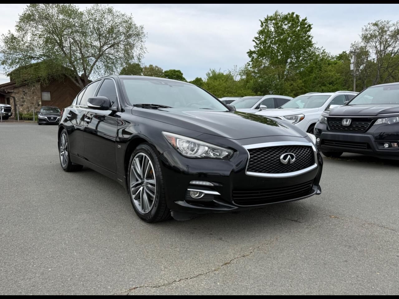 2017 INFINITI Q50