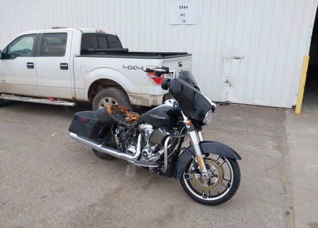 2017 HARLEY DAVIDSON FLHXS / Street Glide Special