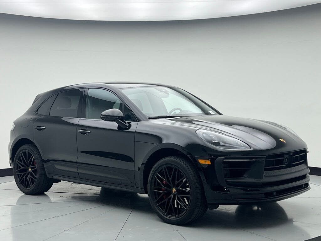 2023 PORSCHE Macan