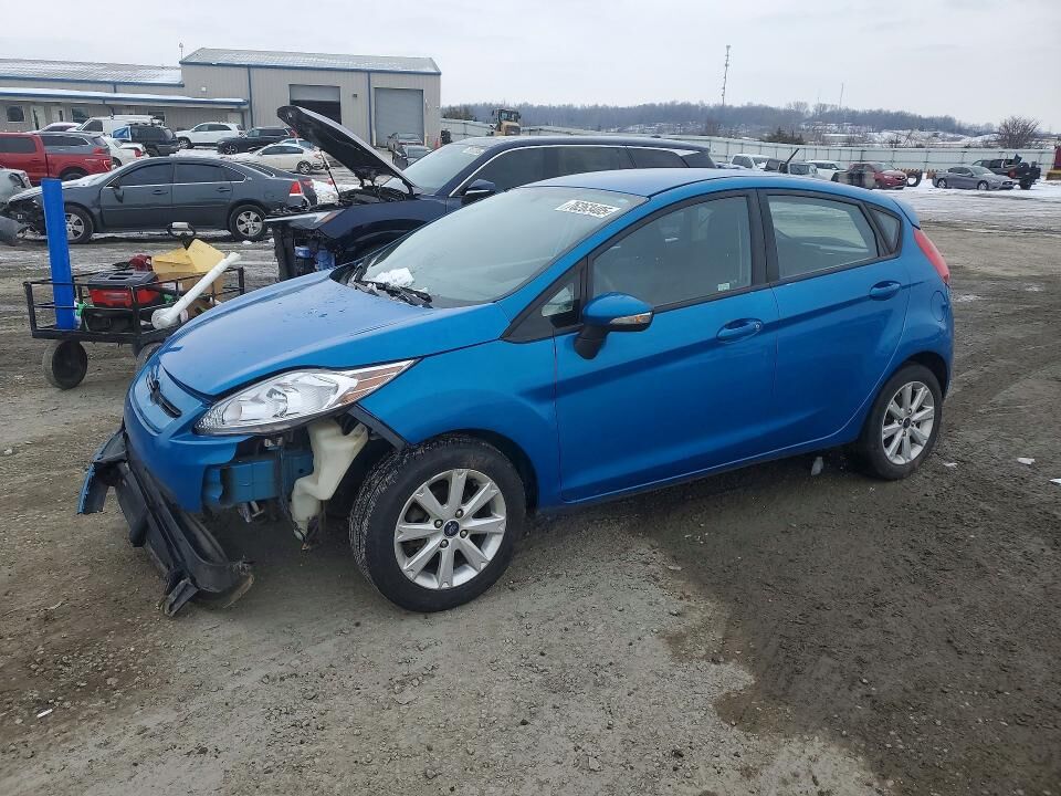2013 FORD Fiesta