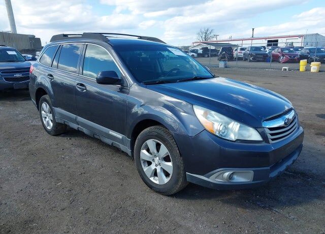 2012 SUBARU Outback